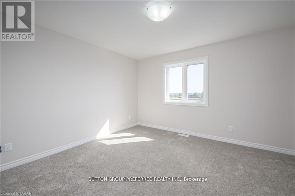 359 Kennington Way — photo 16