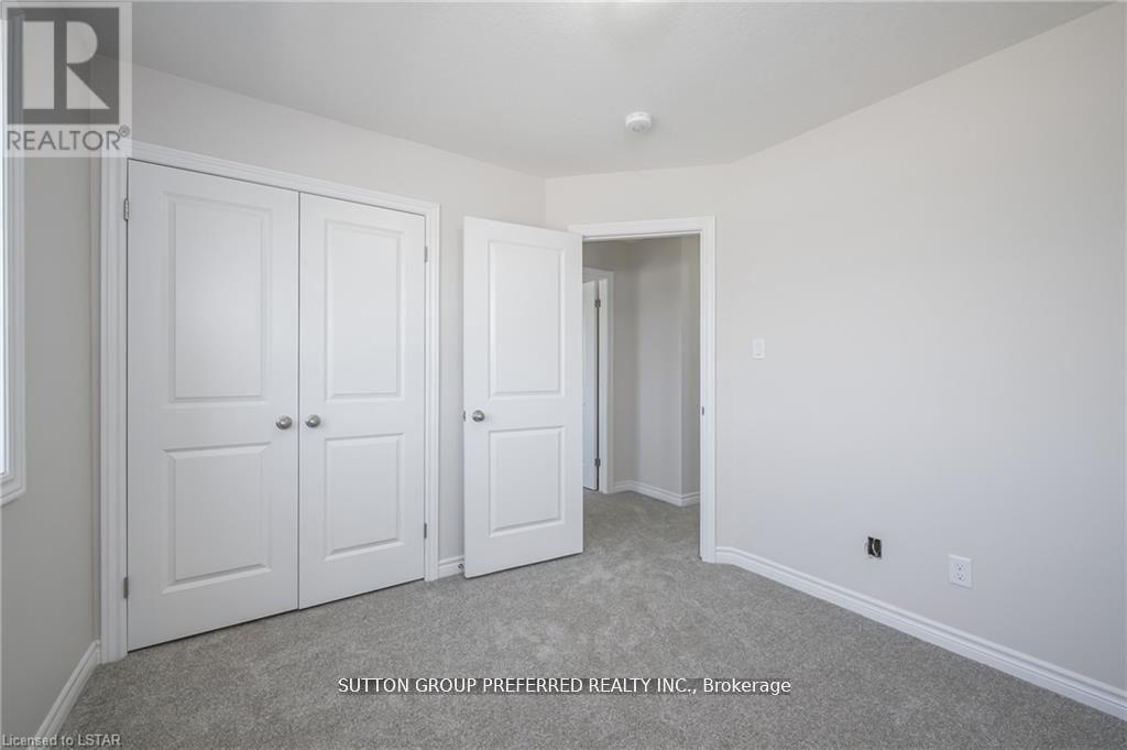 359 Kennington Way — photo 20