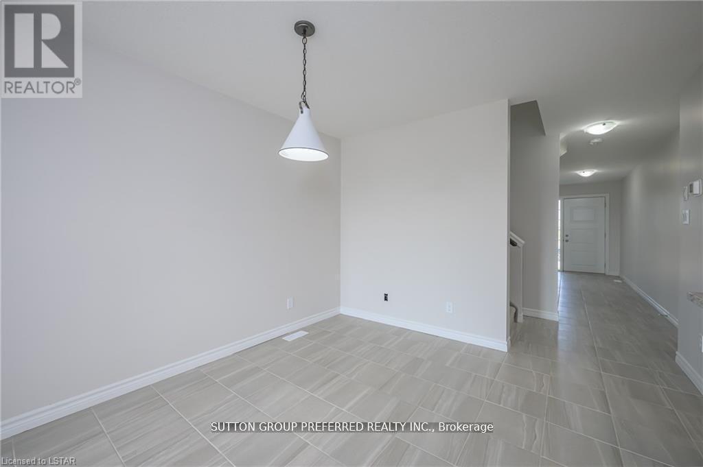 359 KENNINGTON WAY, London South (South W) — photo 9
