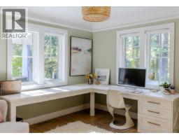 2535 Queenswood Dr, Saanich, BC V8N1X4 Photo 39
