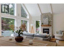 Bathroom - 2535 Queenswood Dr, Saanich, BC V8N1X4 Photo 12