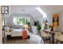2535 Queenswood Dr, Saanich, BC V8N1X4 Photo 68