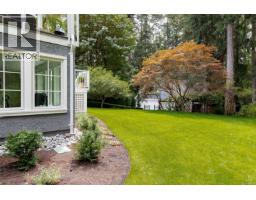 2535 Queenswood Dr, Saanich, BC V8N1X4 Photo 62