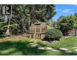 2535 Queenswood Dr, Saanich, BC V8N1X4 Photo 63