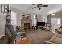 Laundry room - 44 Ravenslea Crescent Se, Airdrie, AB T4A0H3 Photo 11