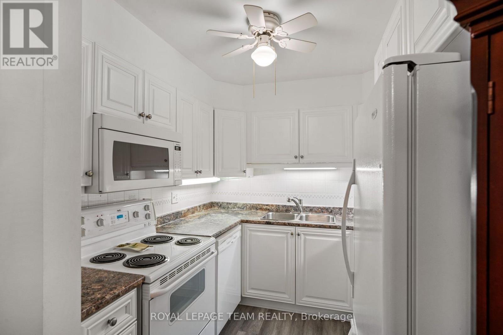 1 Bed, 2 Bath House for Sale in Ottawa – 12 – 12-2 STONEBANK CRESCENT, Ottawa – MLS# X13773010 - Image 13