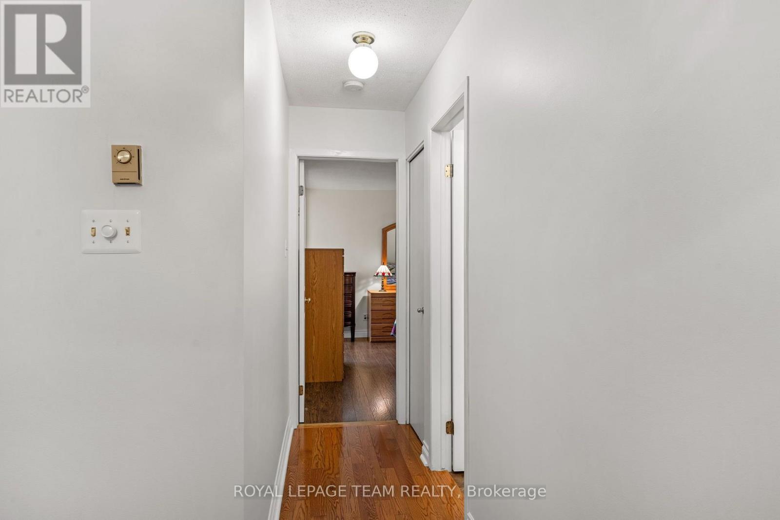 #12 12-2 STONEBANK CRESCENT - 16