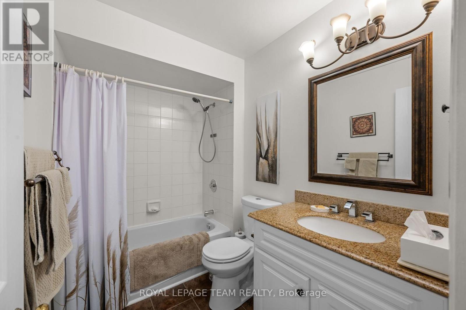 1 Bed, 2 Bath House for Sale in Ottawa – 12 – 12-2 STONEBANK CRESCENT, Ottawa – MLS# X13773010 - Image 17