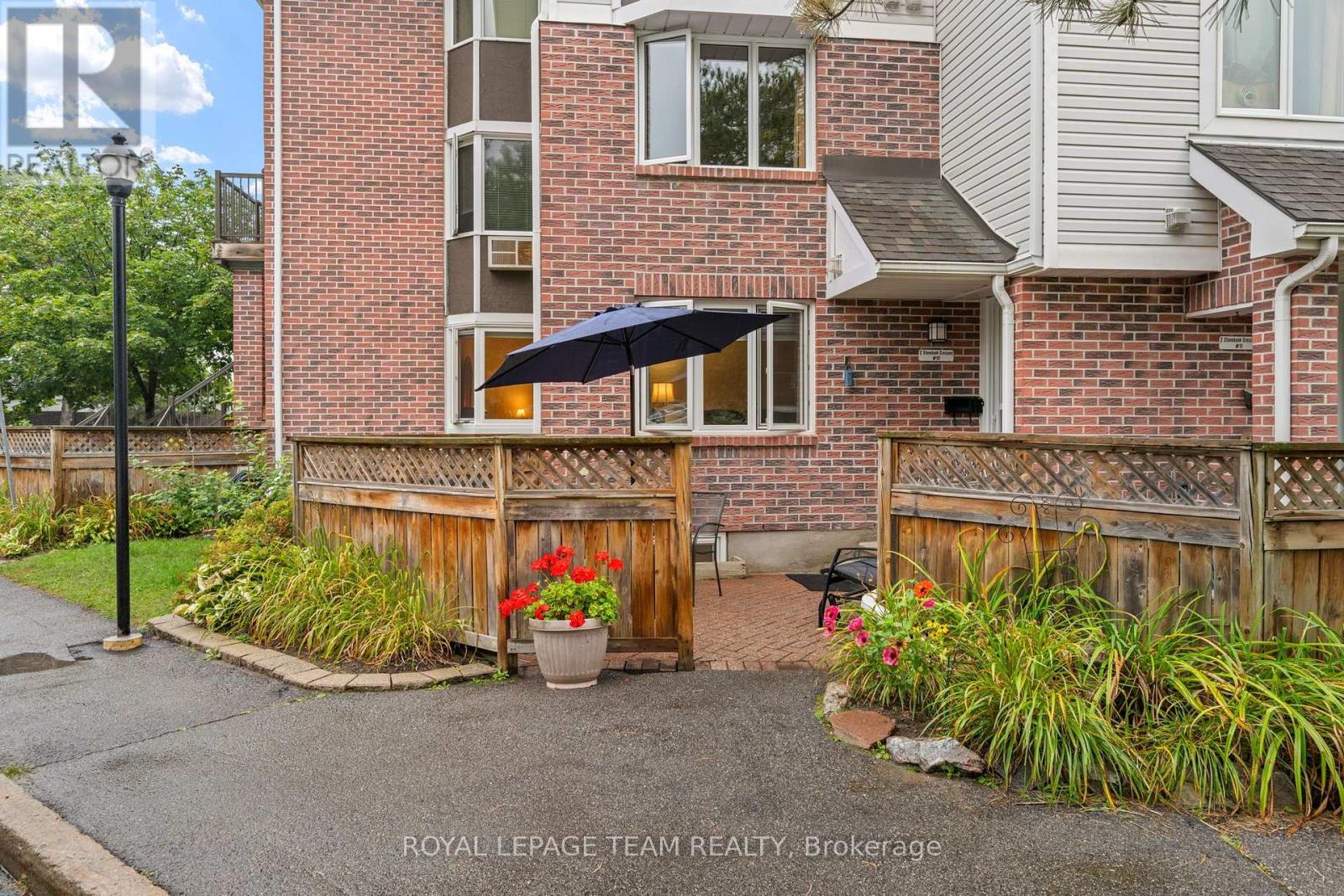 #12 12-2 STONEBANK CRESCENT - 2