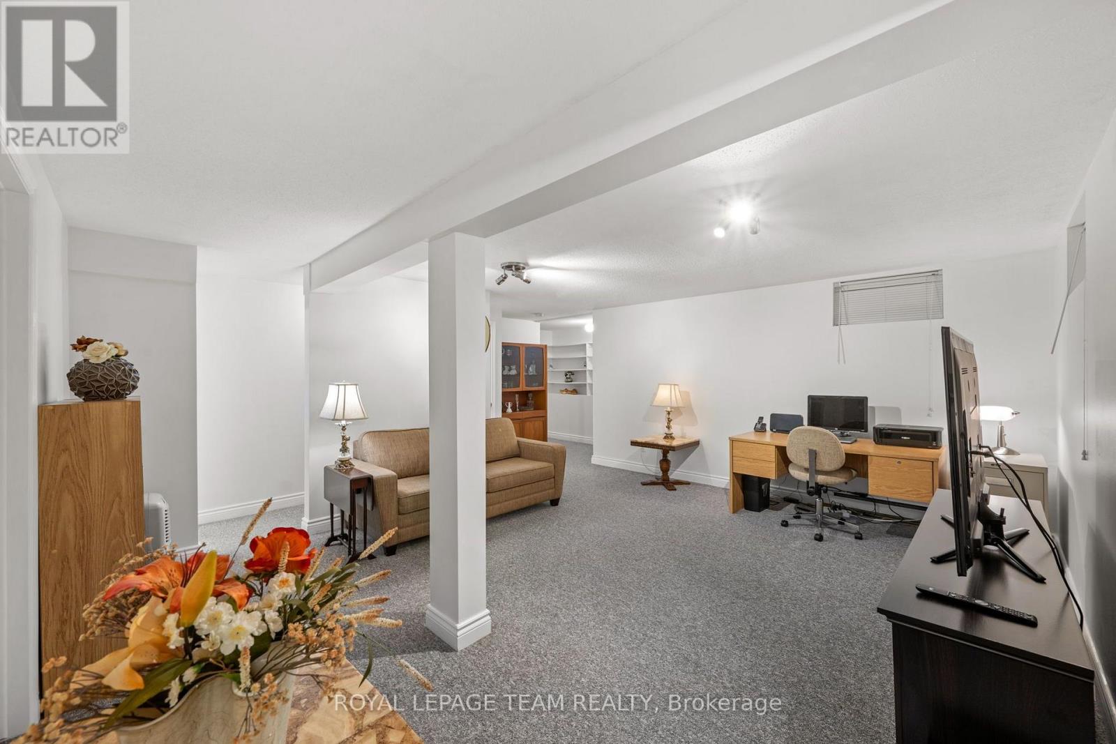 #12 12-2 STONEBANK CRESCENT - 22