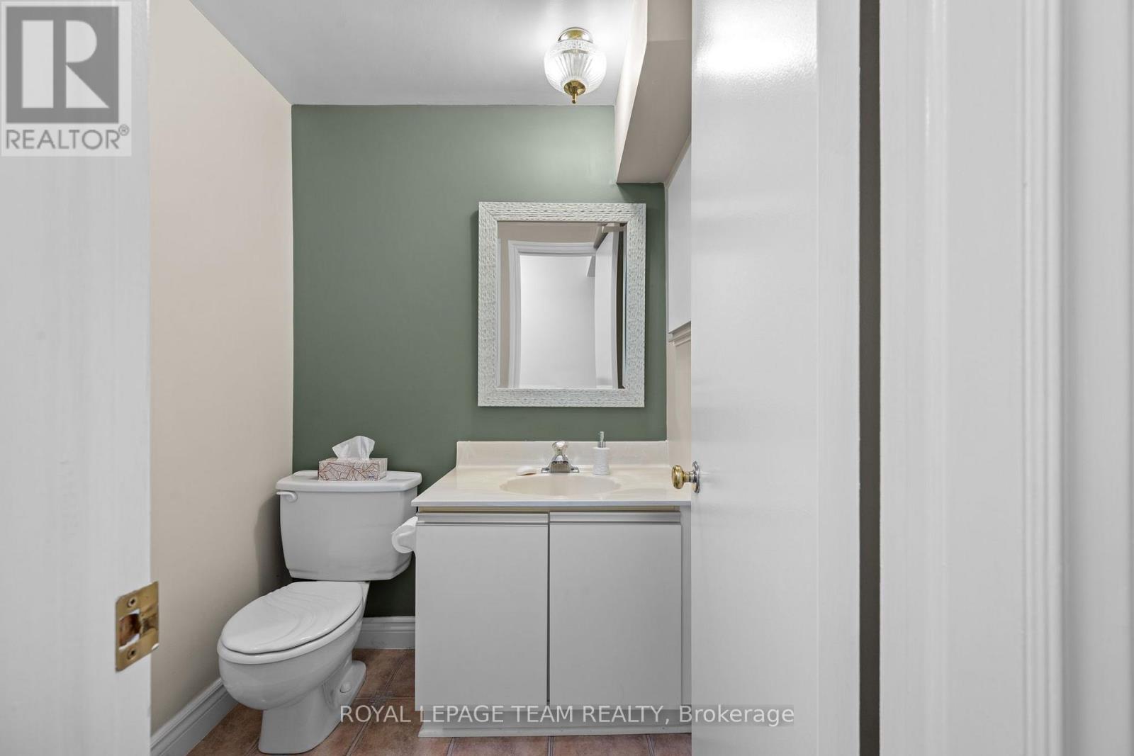 1 Bed, 2 Bath House for Sale in Ottawa – 12 – 12-2 STONEBANK CRESCENT, Ottawa – MLS# X13773010 - Image 25