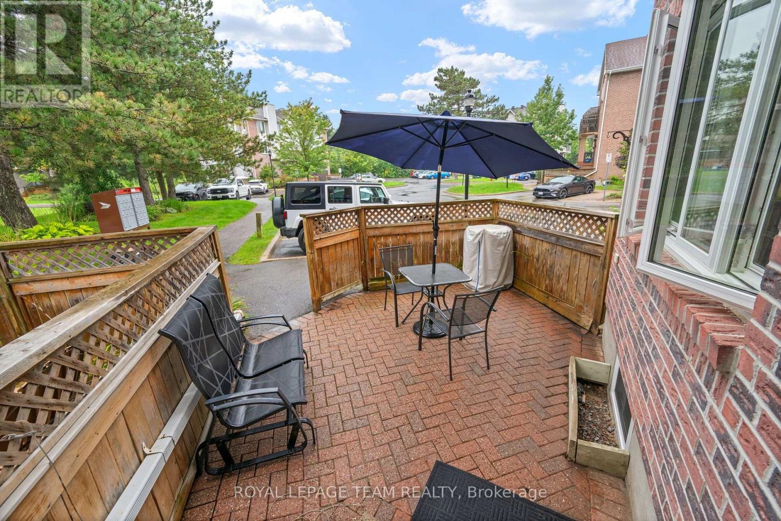 #12 12-2 STONEBANK CRESCENT - 3