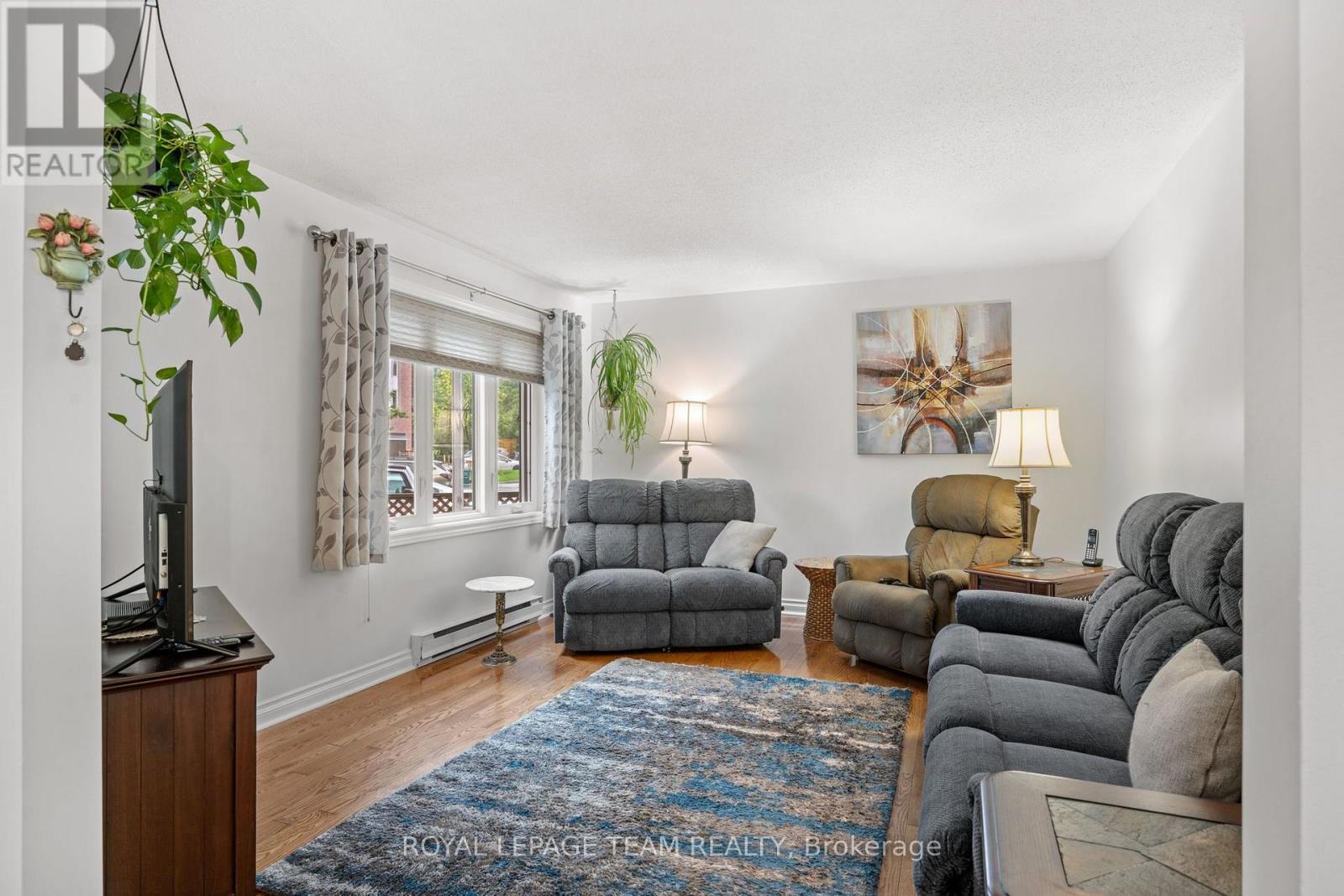 #12 12-2 STONEBANK CRESCENT - 6