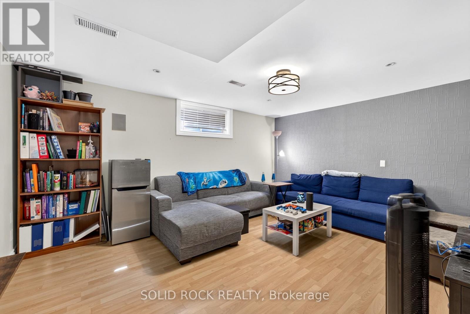 191 YOHO DRIVE - 36