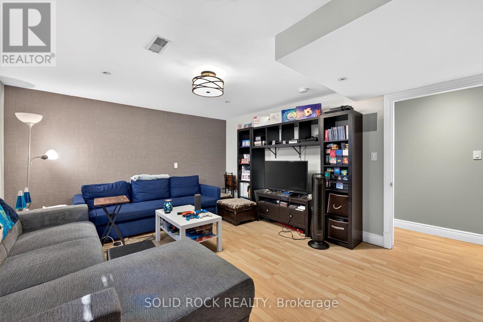 191 YOHO DRIVE - 37