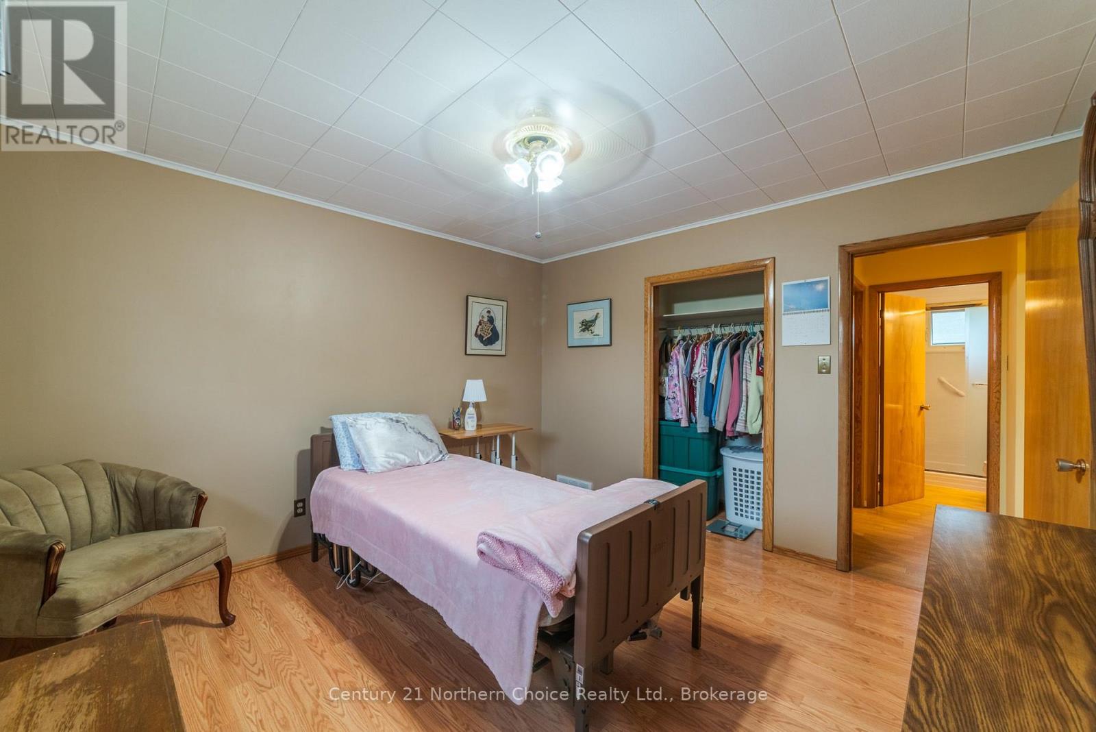 811 FOURTH STREET N - 18