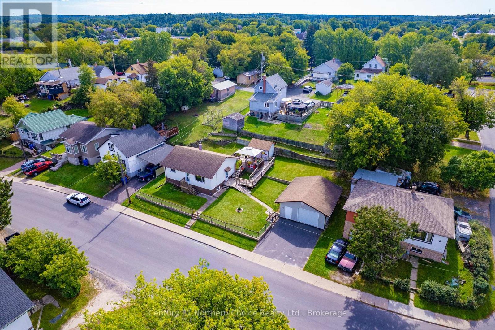811 FOURTH STREET N - 31