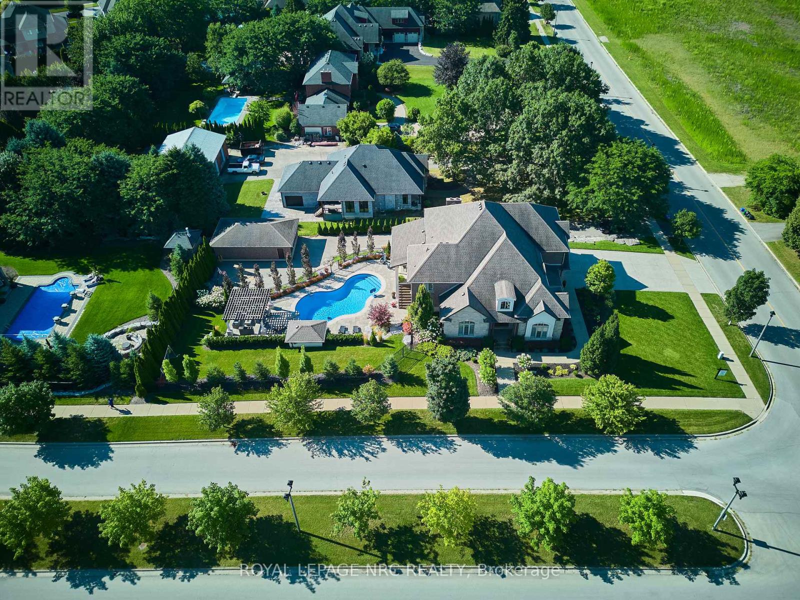 34 MARLENE STEWART DRIVE - 3