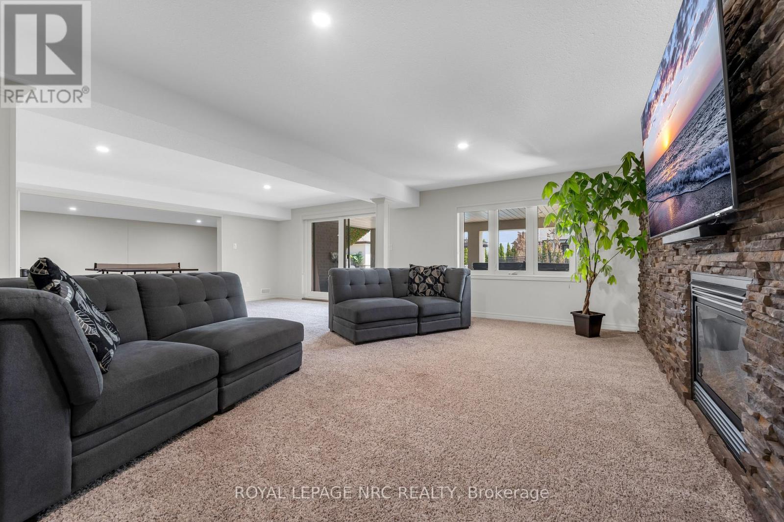 34 MARLENE STEWART DRIVE - 41