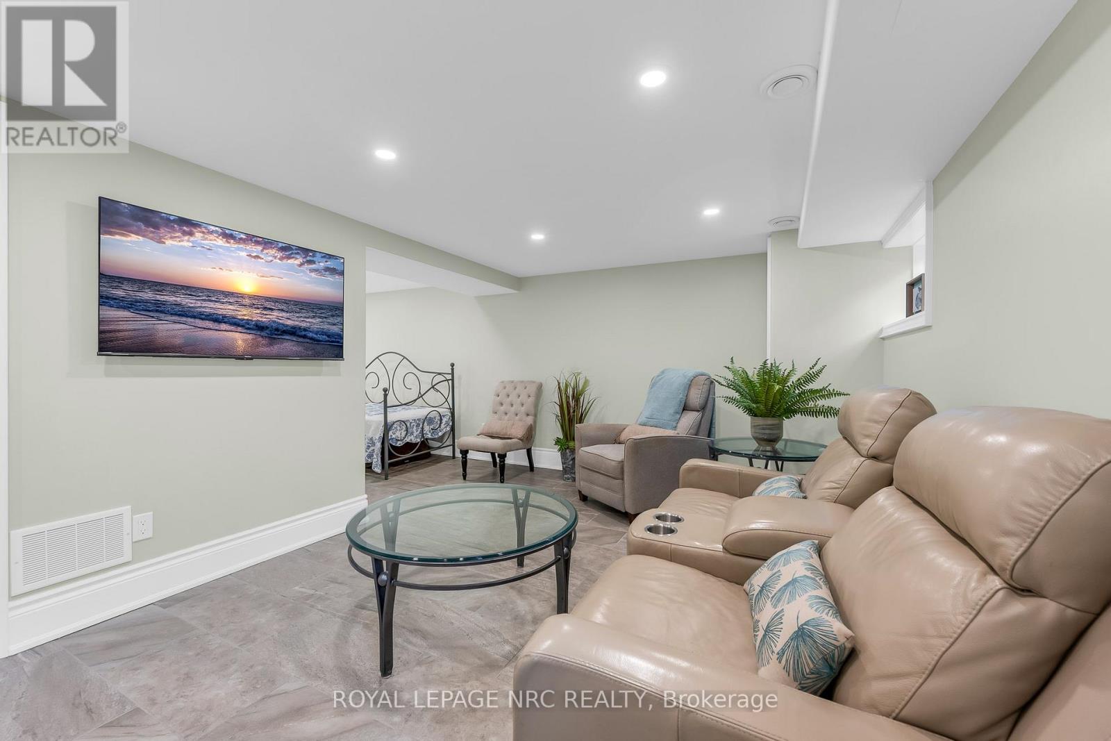 1239 PELHAM STREET - 31