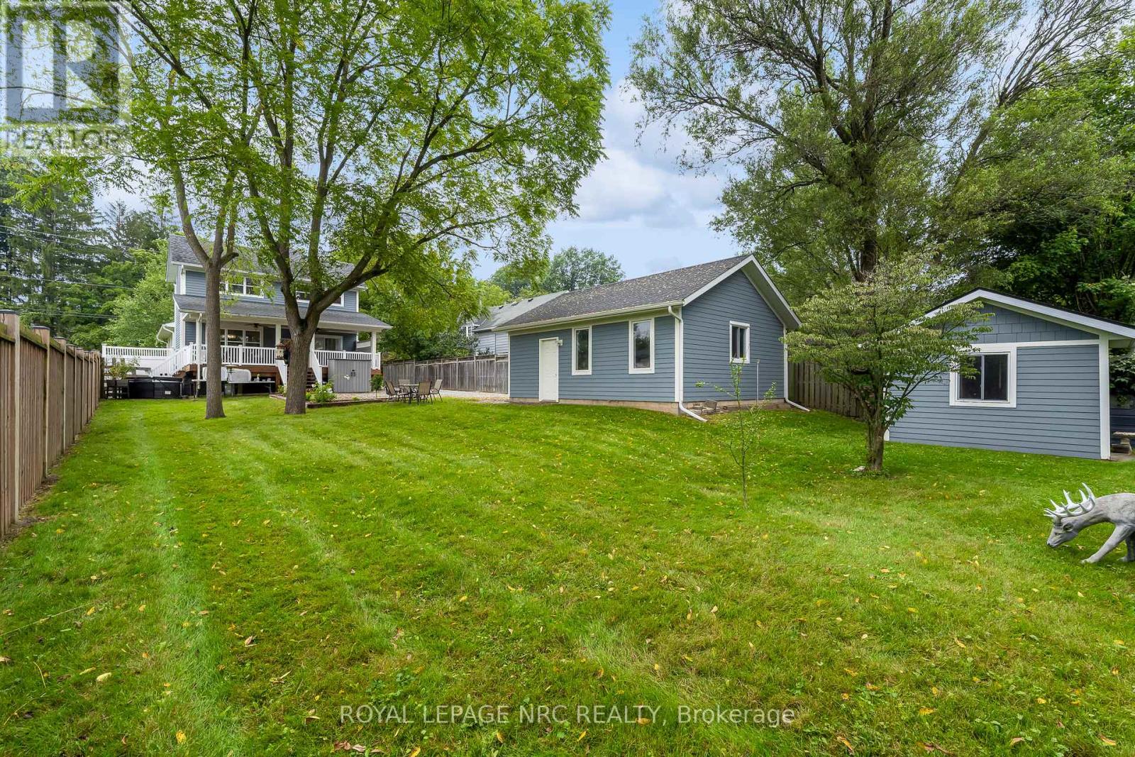1239 PELHAM STREET - 6