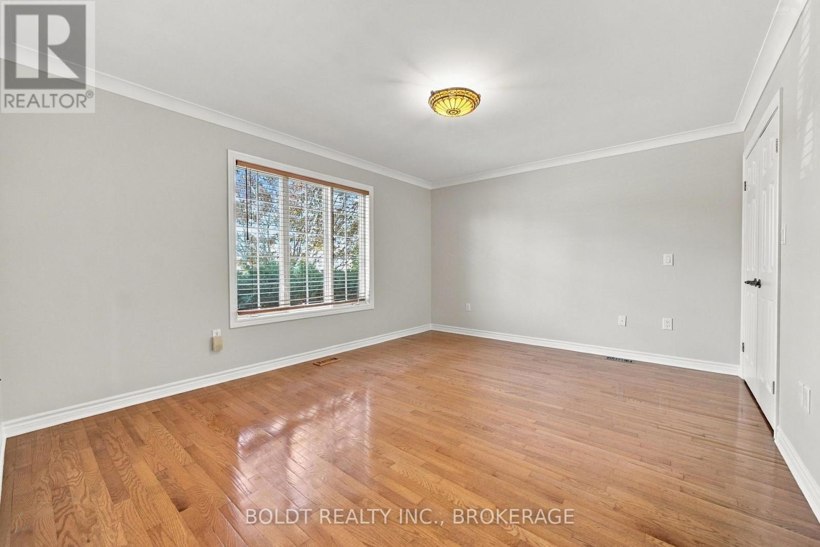255 SULLIVAN AVENUE - Image 20