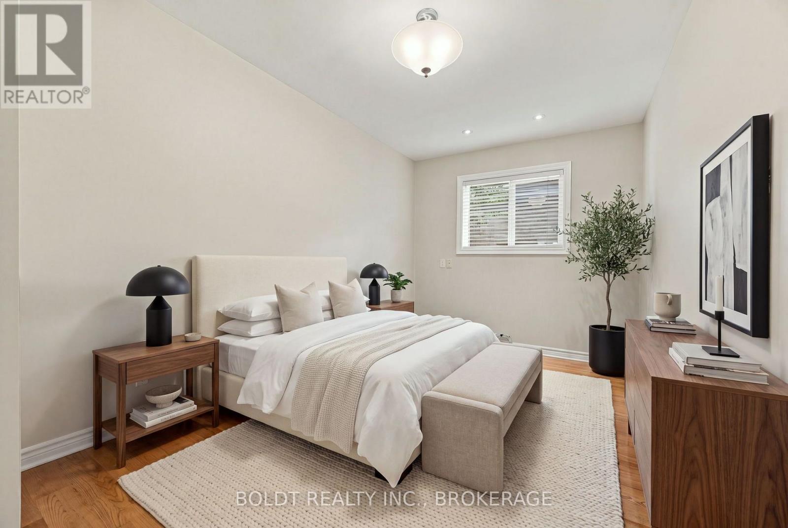 255 SULLIVAN AVENUE - Image 25