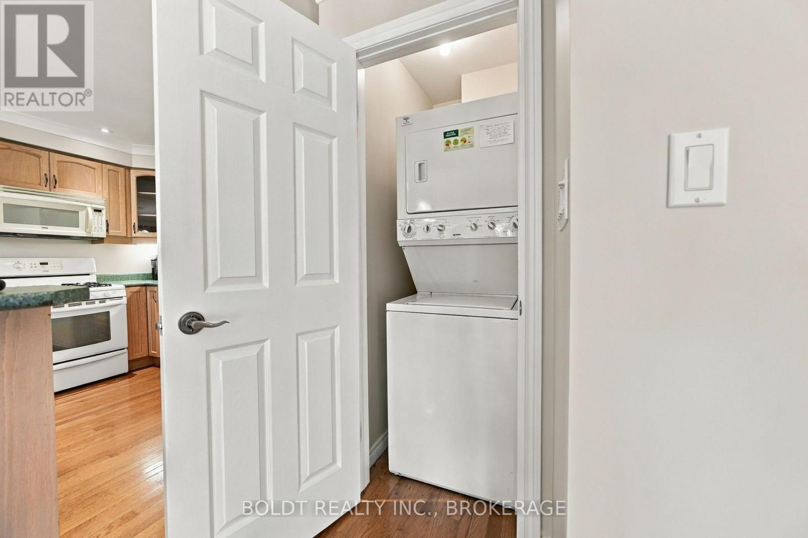 255 SULLIVAN AVENUE - Image 26