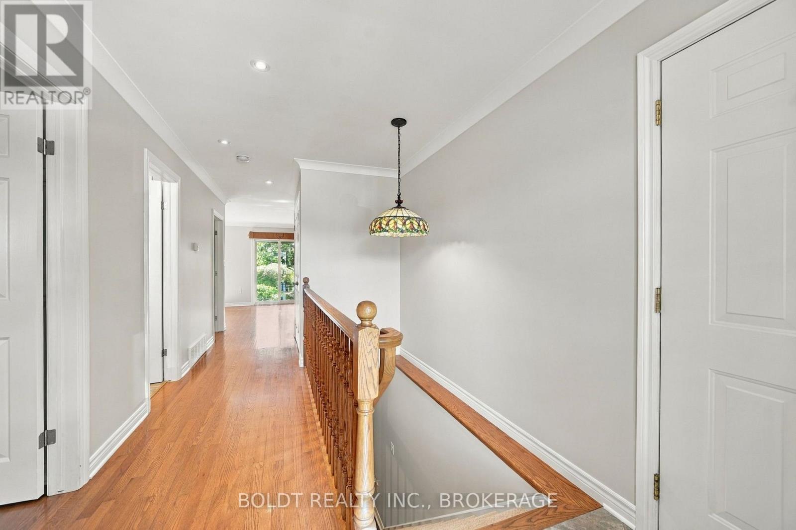 255 SULLIVAN AVENUE - Image 27