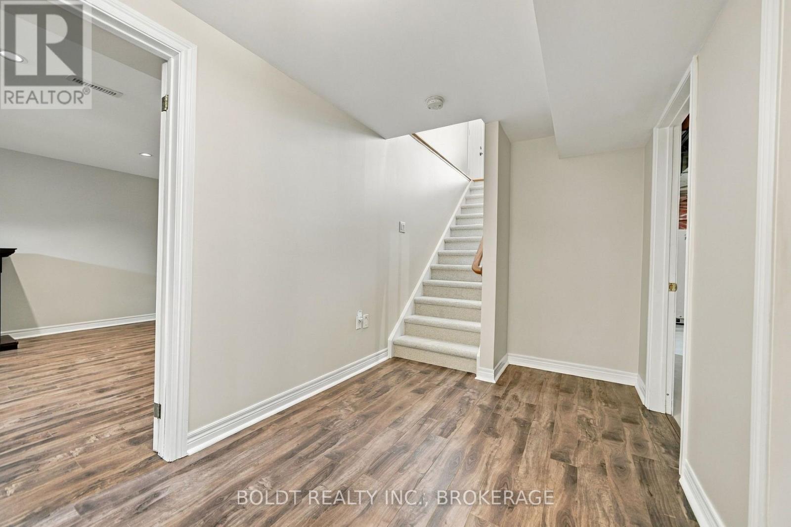 255 SULLIVAN AVENUE - Image 28