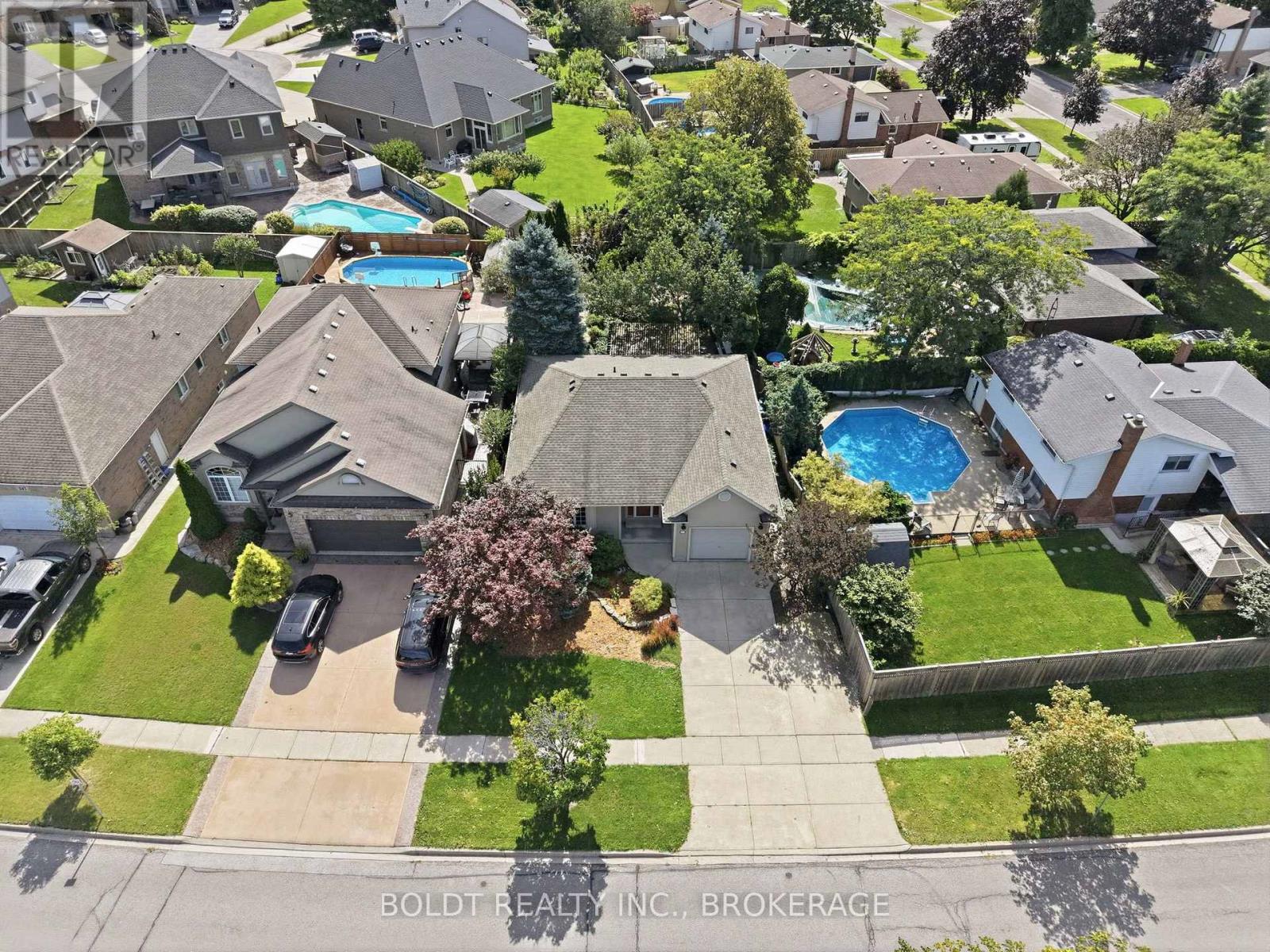 255 SULLIVAN AVENUE - Image 3
