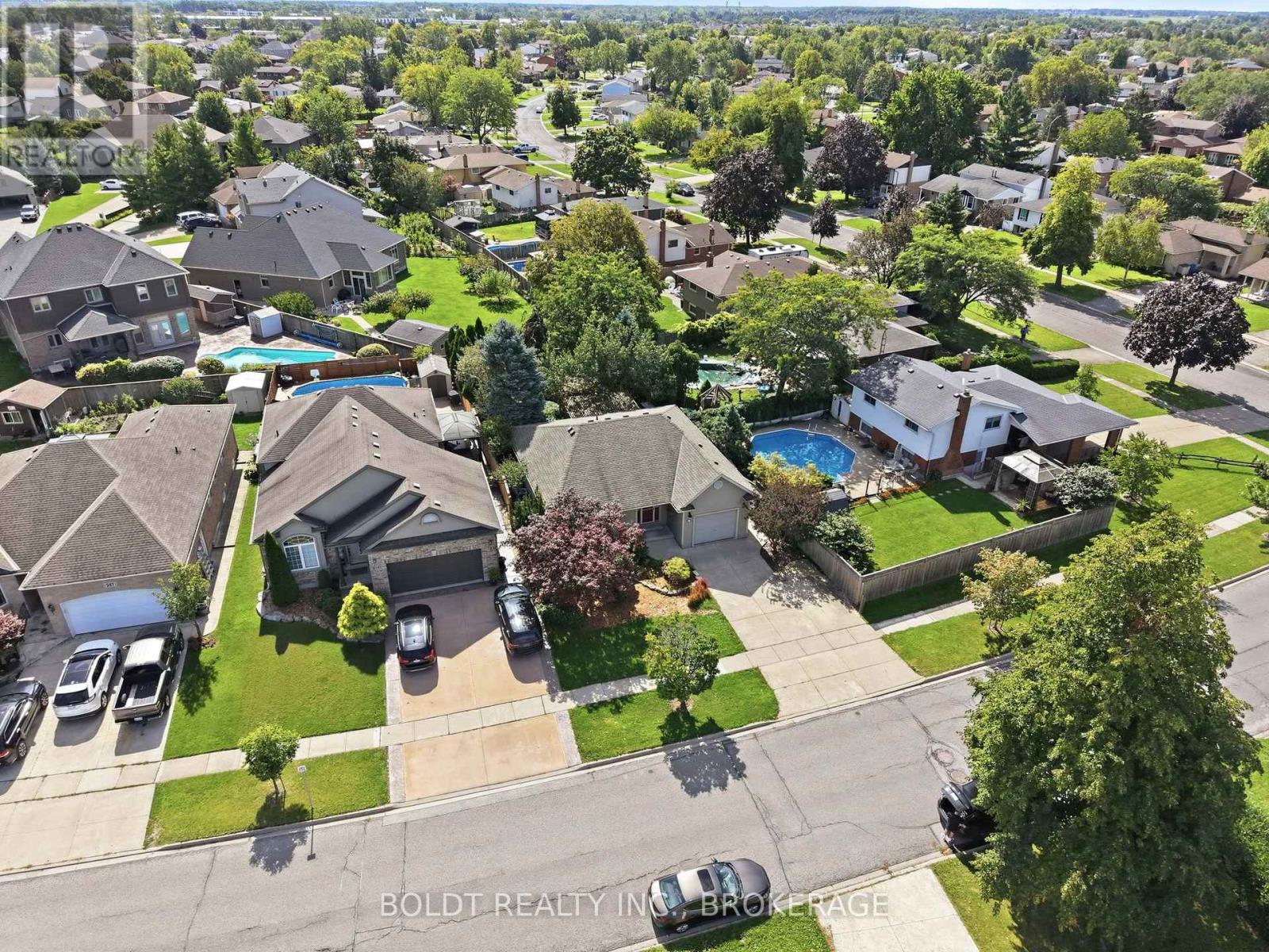 255 SULLIVAN AVENUE - Image 41