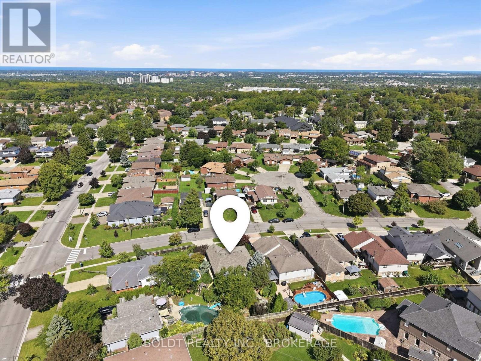 255 SULLIVAN AVENUE - Image 43