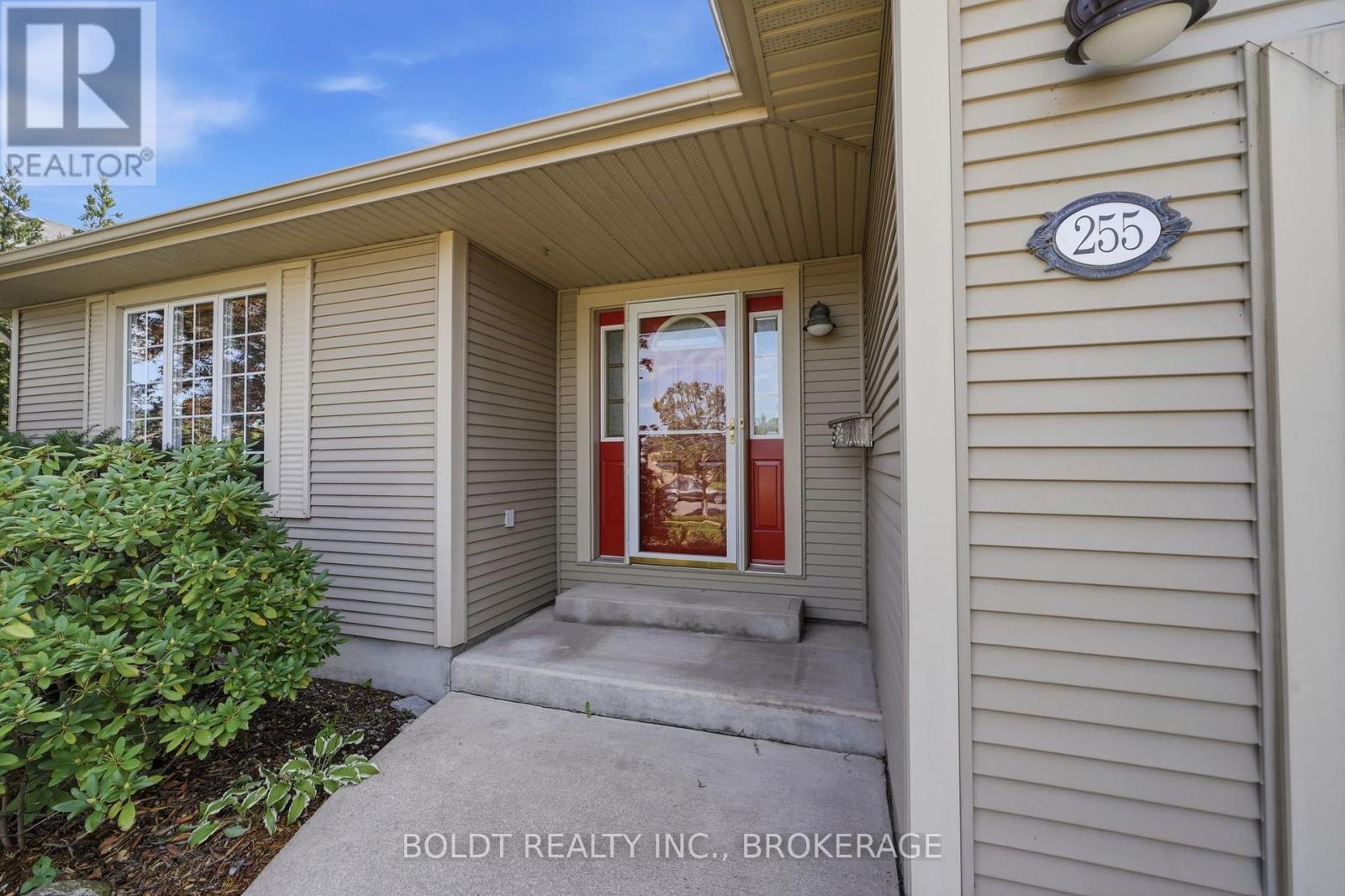 255 SULLIVAN AVENUE - Image 6