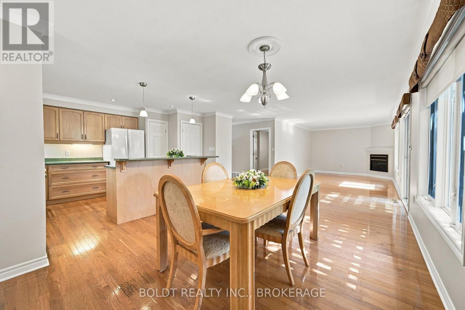 255 SULLIVAN AVENUE - Image 8
