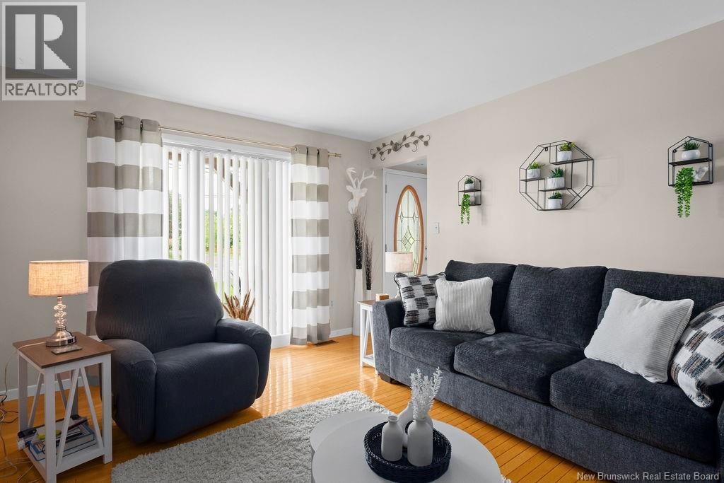 2690 Acadie - 13
