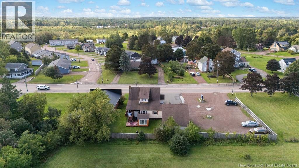 2690 Acadie - Image 33
