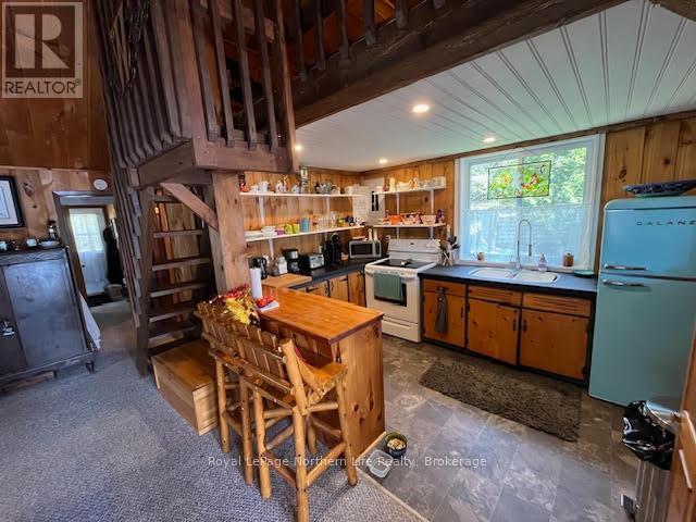 166 LAKE TEMAGAMI ISLAND 27 ISLAND, Temagami — photo 8