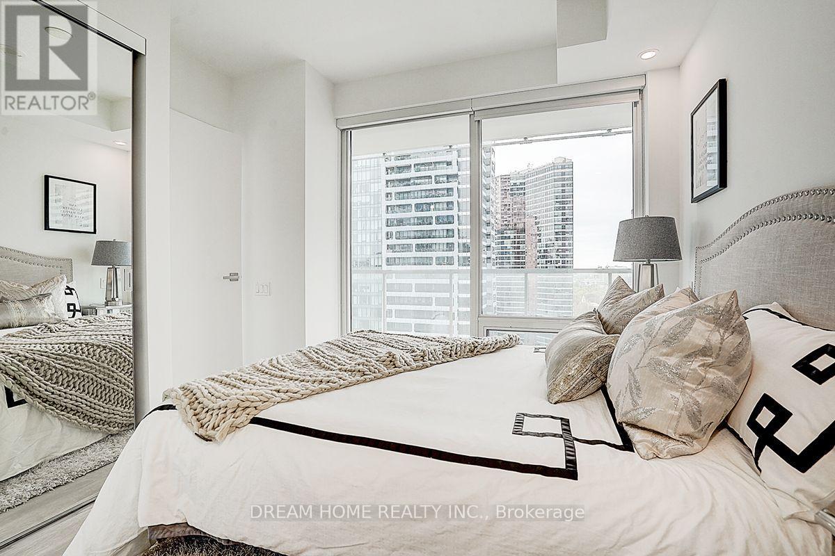 #1809 3 GLOUCESTER STREET - 28