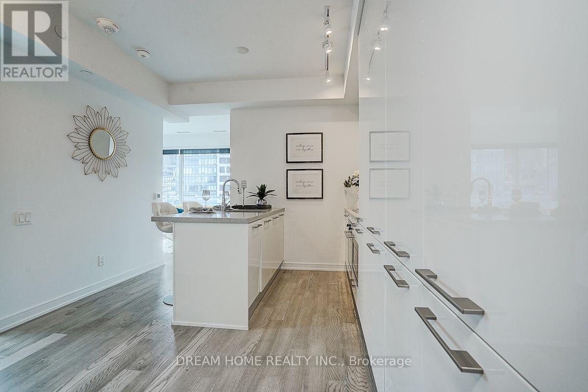 #1809 3 GLOUCESTER STREET - 6
