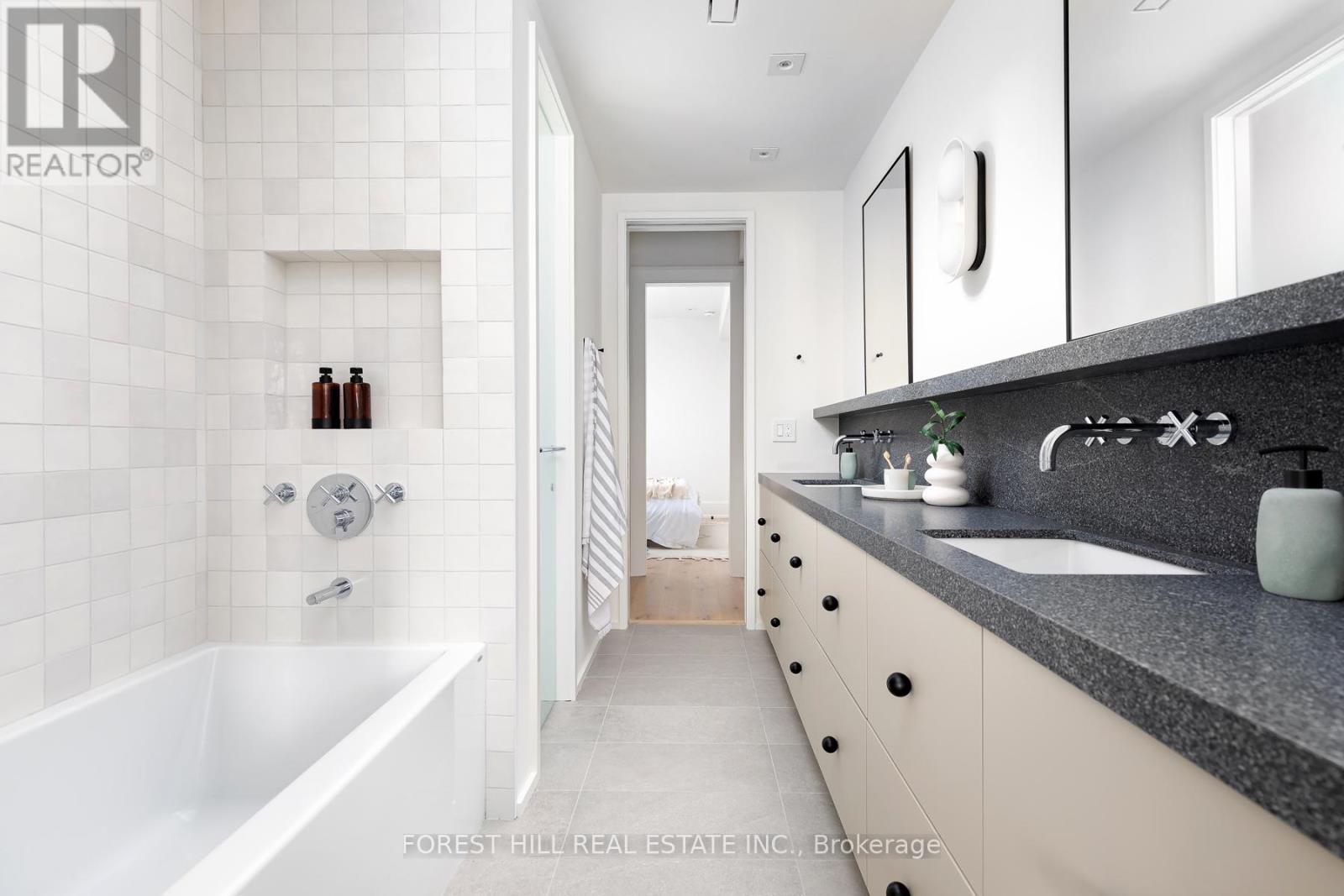 61 FOXLEY STREET - 32