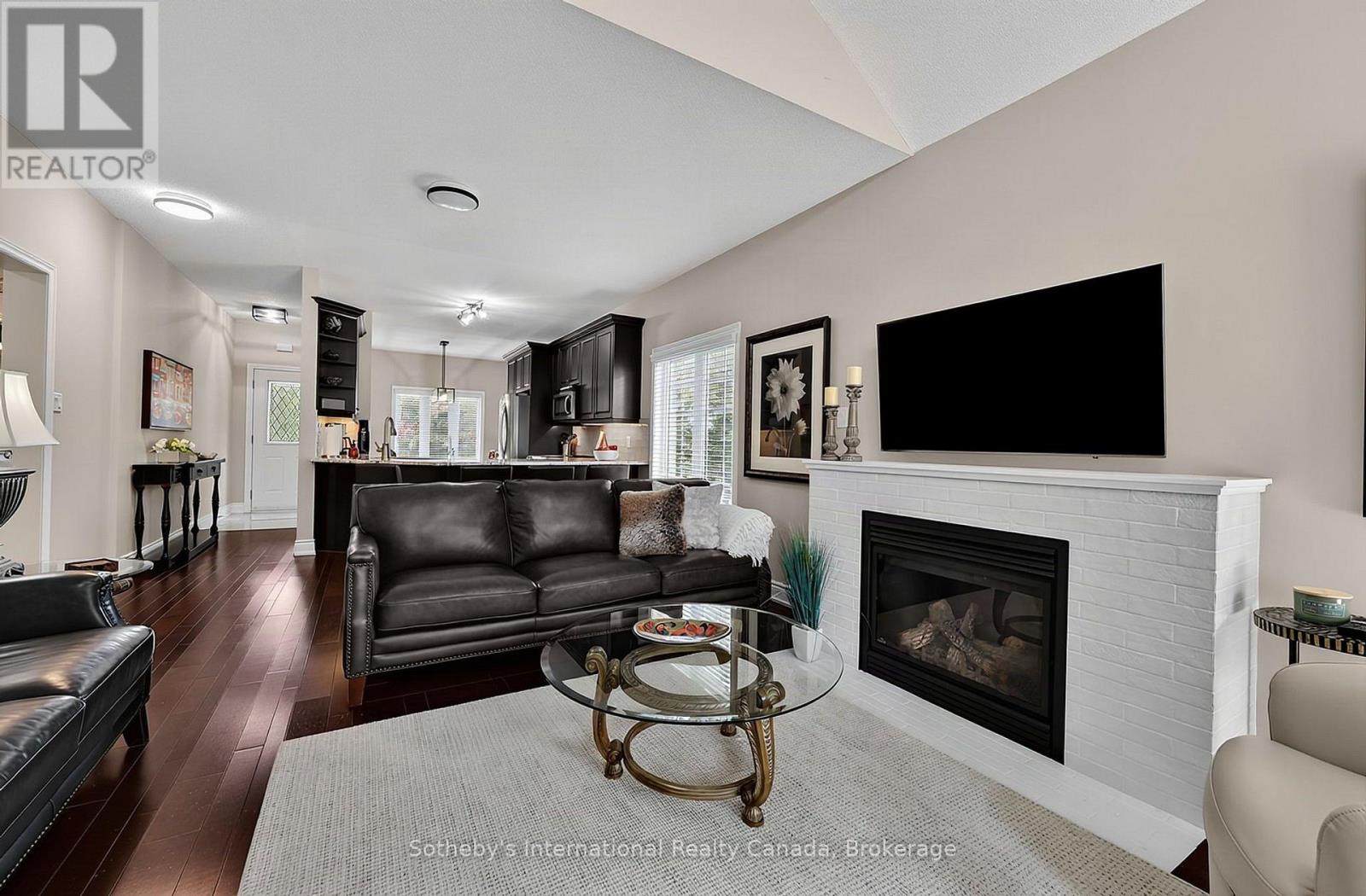 48 THOMAS DRIVE - 16