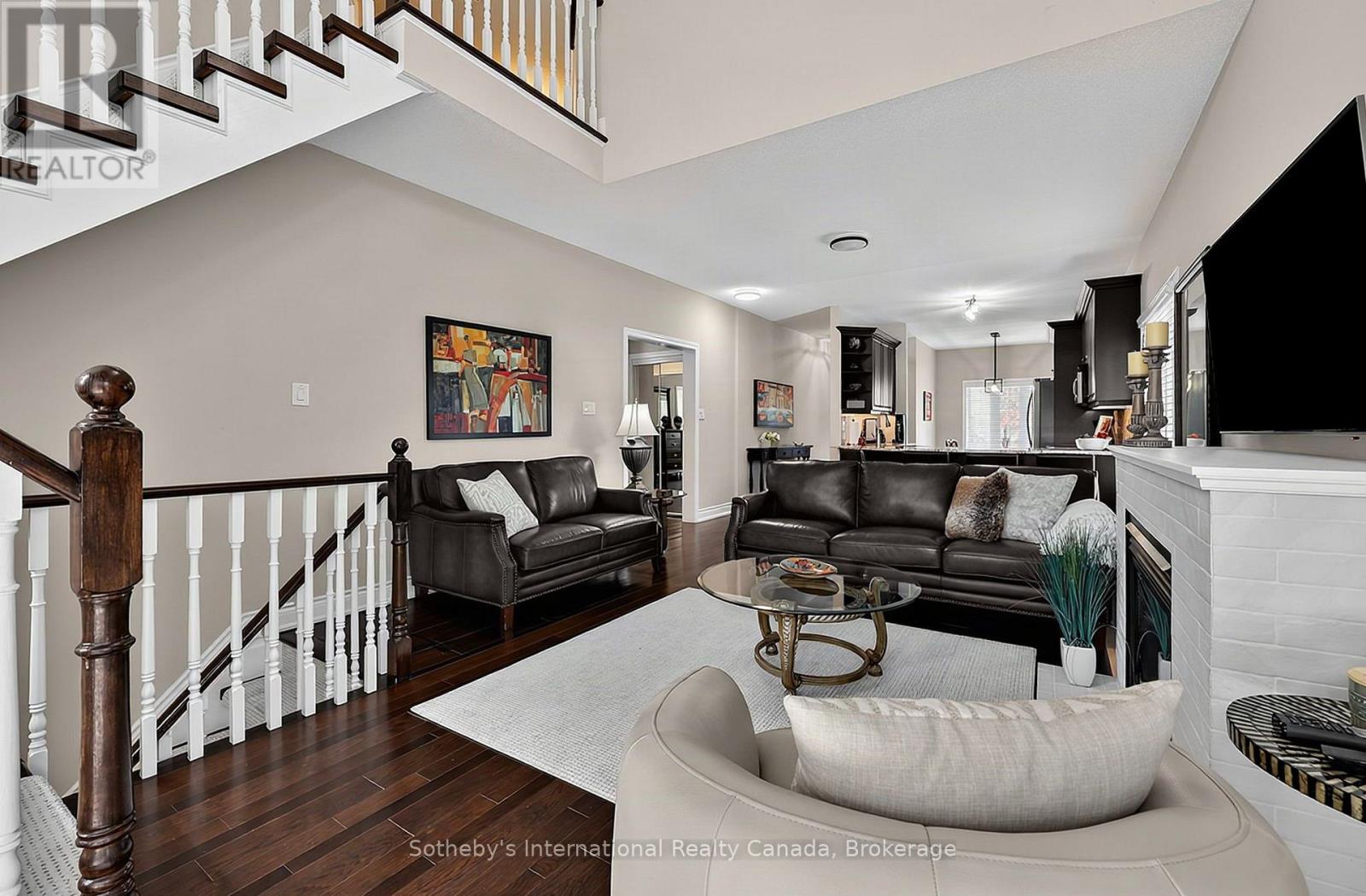 48 THOMAS DRIVE - 17