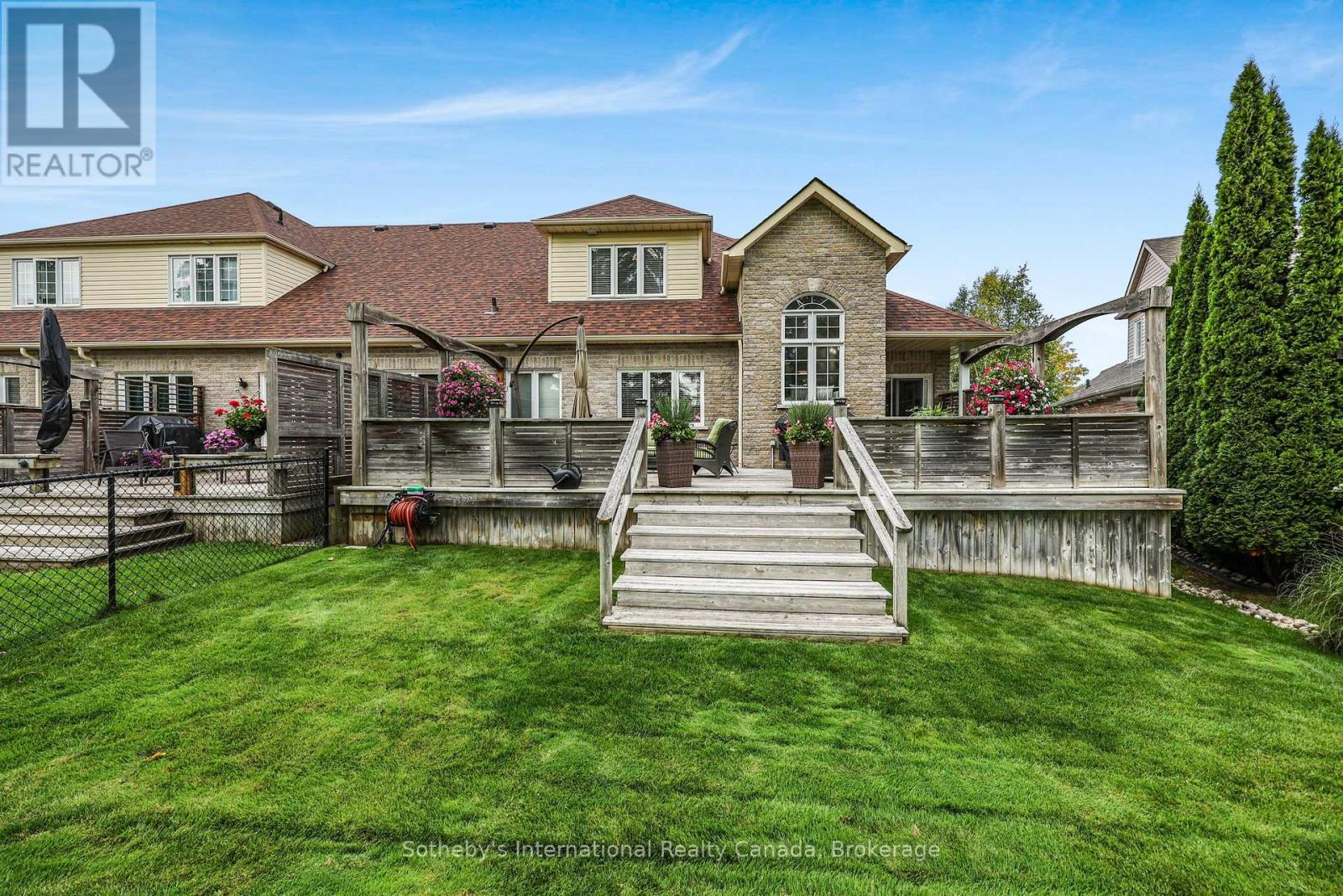 48 THOMAS DRIVE - Image 35