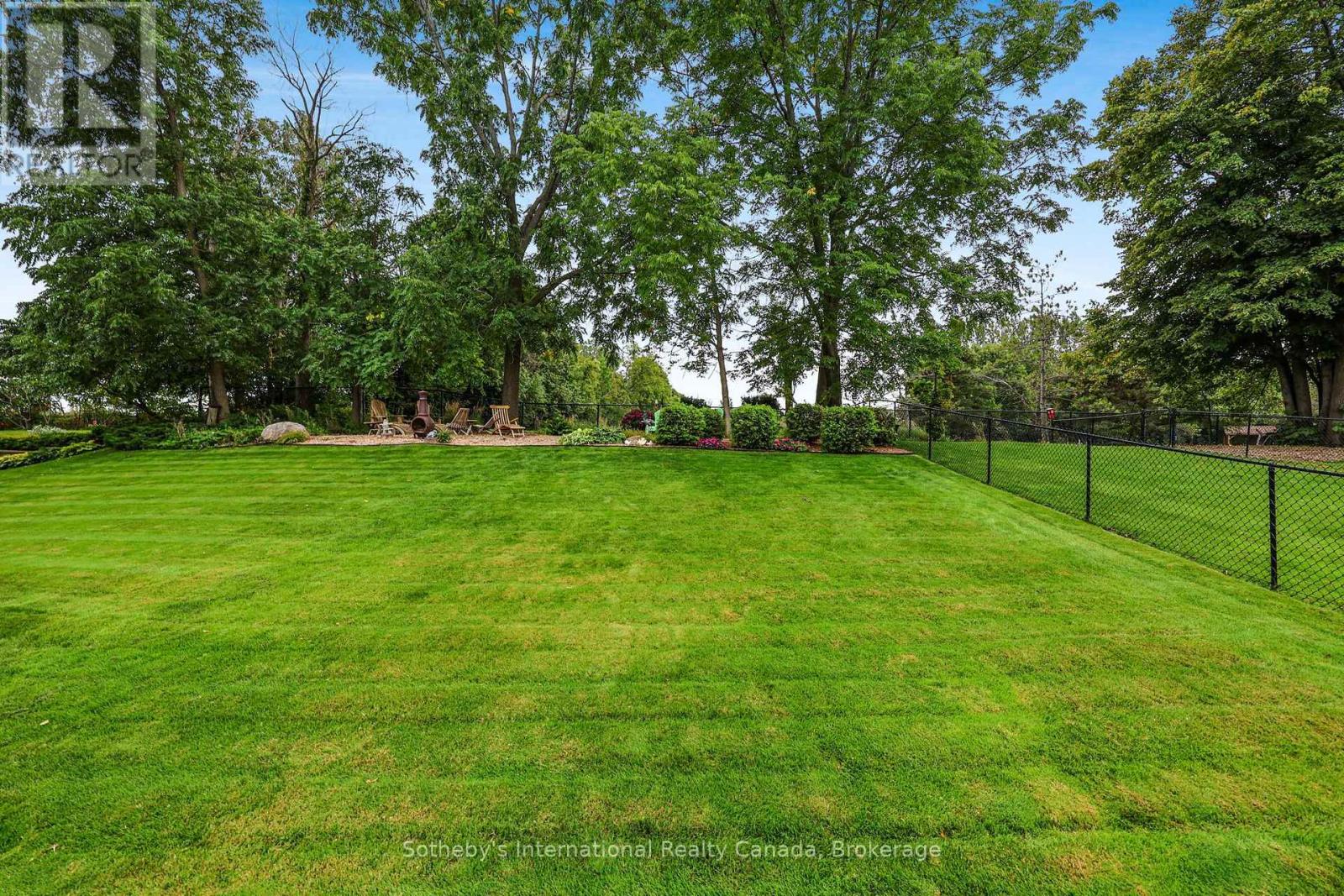 48 THOMAS DRIVE - 40