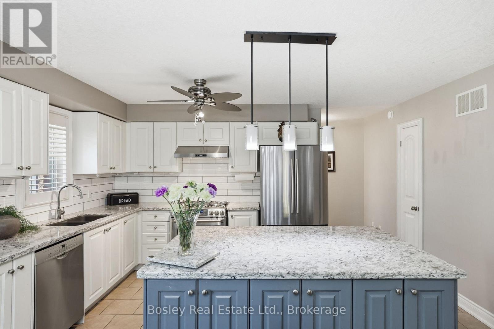 28 CLARK STREET - Image 16