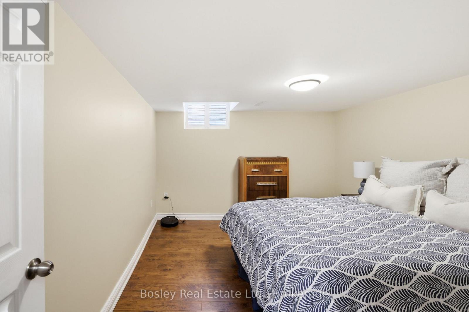 28 CLARK STREET - Image 34