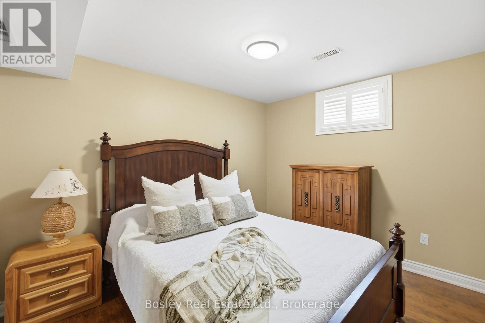 28 CLARK STREET - Image 35