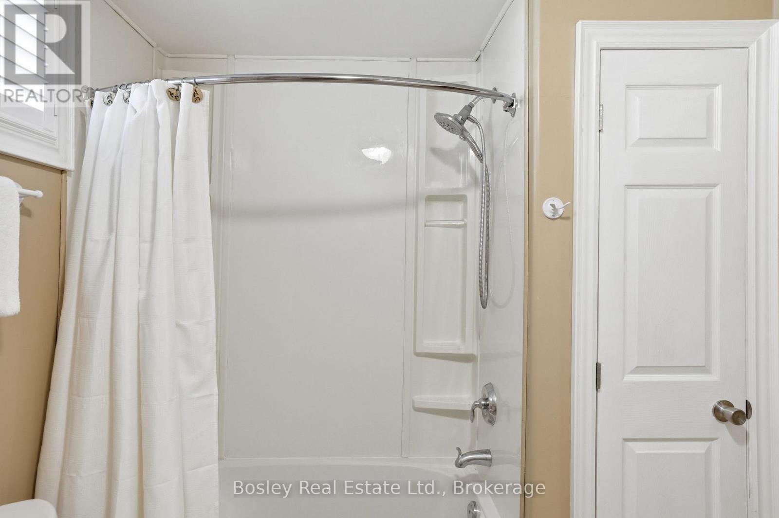 28 CLARK STREET - Image 37