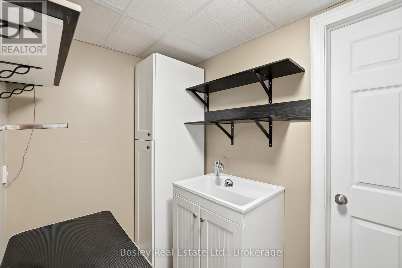 28 CLARK STREET - 38